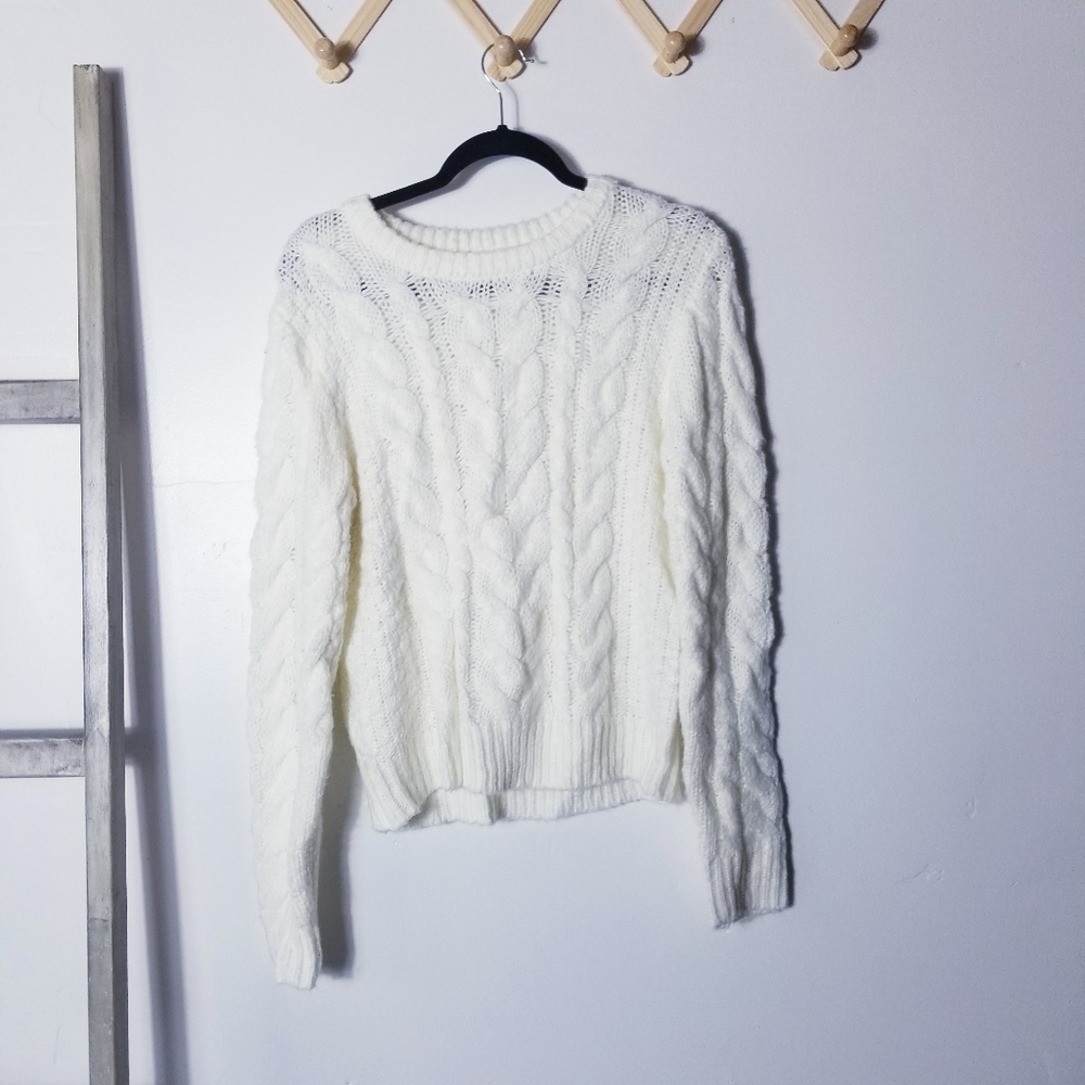 MI AMI KNITTED CREAM OFF WHITE SWEATER SIZE MEDIUM